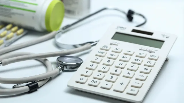 Limite de reajuste do plano de saúde empresarial: a operadora pode aumentar quanto quiser?